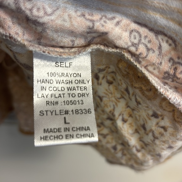 Savanna Jane embroidered top - Picture 3 of 4